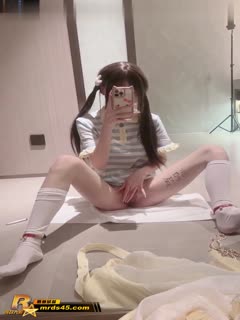 北的屋-萝莉自慰北的屋 #萝莉 #自慰