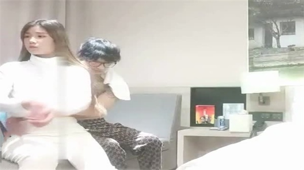 利哥探花网约顶级气质尤物，骚穴狂抽插被征服沦陷