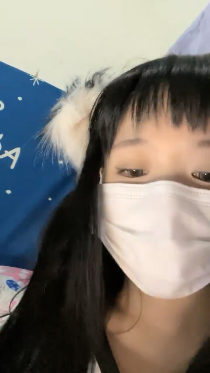 卡哇伊极品美少女！双马尾外表甜美！脱下内裤跳蛋塞穴，翘起美臀特写，爽的娇喘呻吟不断