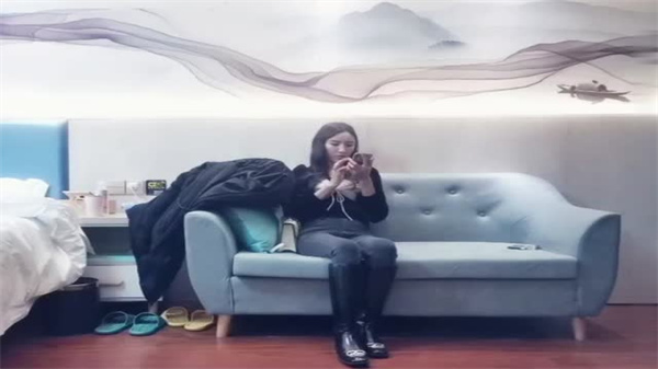 文轩探花！极品网红尤物，肉丝长腿狂扭摆臀求猛操